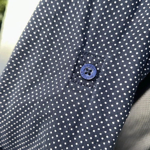 Tommy Hilfiger women’s long sleeve button down - Picture 8 of 10